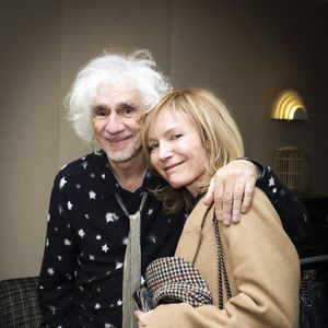 Mais aussi Delphine Dewost, la directrice d'Olympia TV. La star a également posé tout sourire en compagnie da sa soeur, de son producteur surnommé Féfé et de sa moitié !

Exclusif - Louis Bertignac, Delphine Dewost, Backstage du concert au Trianon Paris et diffusé en direct sur Olympia TV, à Paris, France, le 18 janvier 2025. © Jack Tribeca/Bestimage