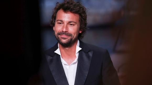 Bertrand Chameroy (C à vous) interné pendant 3 semaines : "Là-bas, ce n'est pas la vraie vie"