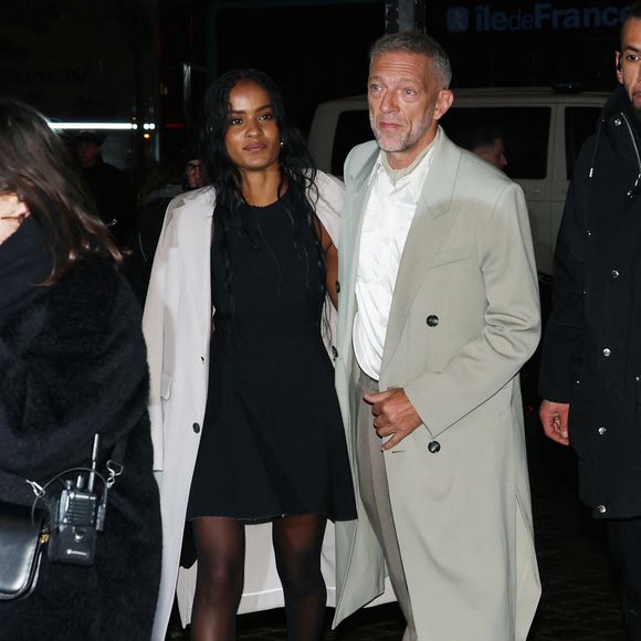 Narah Baptista et Vincent Cassel -  Arrivées des personnalités au défilé AMI collection homme automne/hiver 2024/2025 lors de la fashion week à Paris (PFW) le 18 janvier 2024.

© Denis Guignebourg / Bestimage