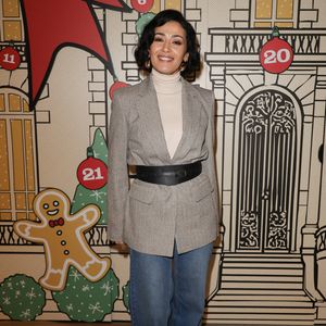 Karima Charni lors de l'ouverture d'un pop-up éphémère Star Academy inspiré du château de Dammarie-les-Lys dans le quartier de la République à Paris baptisé "L'appart de Noël" le 17 décembre 2025.
© Coadic Guirec / Bestimage