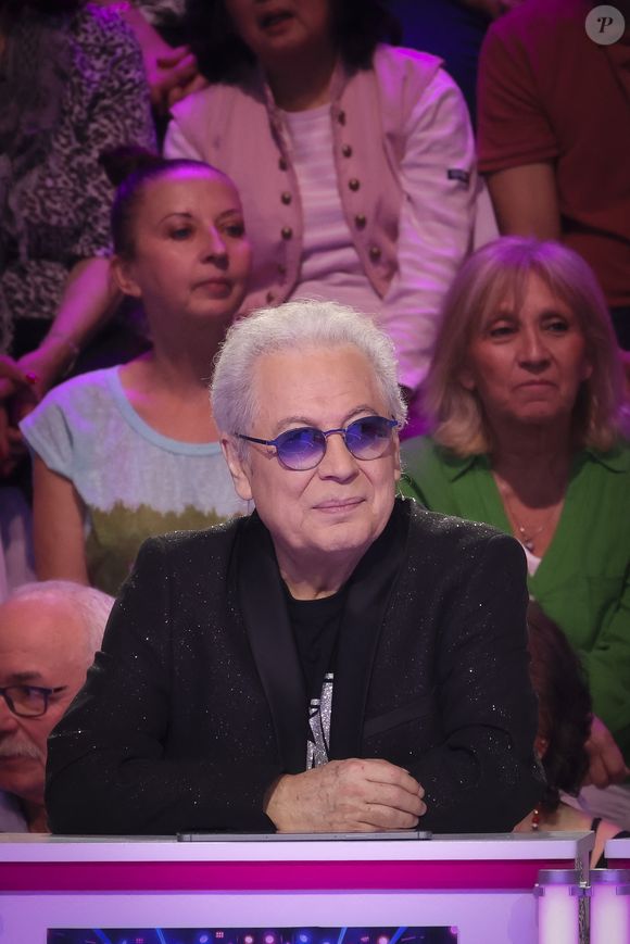 Exclusif - Bernard Minet, lors de l'enregistrement de l'émission "On Connait La Chanson Années 90", présentée par L.Boccolini et diffusée le 19 mai 2026 sur W9, à Paris, France, le 8 avril 2026. © Jack Tribeca/Bestimage