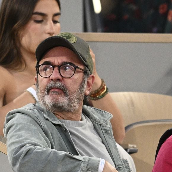 Bruno Solo - Celébrités dans les tribunes des Internationaux de France de Roland Garros à Paris le 4 juin 2023. JB Autissier / Panoramic