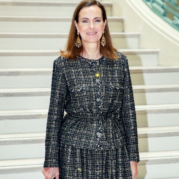 Carole Bouquet au photocall du défilé Chanel Collection Haute Couture Automne/Hiver 2025-2026 lors de la Fashion Week de Paris (PFW), au Grand Palais, à Paris, France, le 8 juillet 2025. © Bertrand Rindoff Petroff/Bestimage