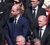 Et pour cause, William portait un costume bleu lors de cette cérémonie alors que c'est la couleur noire qui est traditionnellement admise pour ce genre d'événements.
Le prince William, prince de Galles,, le Chancelier allemand Olaf Scholz - Les dirigeants et les têtes couronnées, venus du monde entier, assistent aux funérailles du pape François sur la place Saint-Pierre au Vatican à Rome, le 26 avril 2025. Imago/PsnewZ/Bestimage