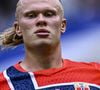 Évoluant au poste d'avant-centre à Manchester City, celui qui est surnommé le "Cyborg" arborait jusque là de longs cheveux blonds, souvent attachés en queue de cheval. 

Erling Haaland, 12 juillet 2026, Miami, Floride, États-Unis : Miami (États-Unis)