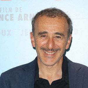 Très vite, la séquence a ému ses fans, qui n’ont pas manqué de réagir avec tendresse. "Il est trop chou", peut-on lire dans les commentaires laissés sous la publication...

Elie Semoun - Avant-première du film "La Famille Hennedricks" au Cinéma Pathé Beaugrenelle à Paris le 18 juin 2024. © Coadic Guirec/Bestimage