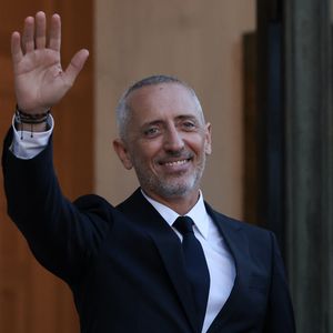 L'humoriste et acteur, Gad Elmaleh arrive au palais de l'Élysée pour un dîner offert aux chefs d’état et de gouvernement par le président de la république dans le cadre du XIXe Sommet de la Francophonie à Paris, le 4 octobre 2024. © Stéphane Lemouton / Bestimage