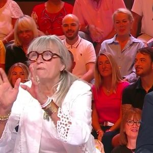 Christine Bravo, Valérie Bénaïm et Benjamin Castaldi lors de la première de la saison 2 de "Tout beau, tout neuf" ce lundi 31 août 2026.

Capture d'écran TBT9 / W9