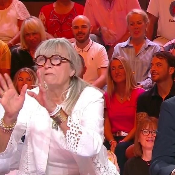 Christine Bravo, Valérie Bénaïm et Benjamin Castaldi lors de la première de la saison 2 de "Tout beau, tout neuf" ce lundi 31 août 2026.

Capture d'écran TBT9 / W9