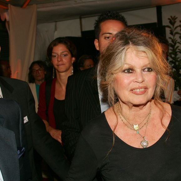 Archives - Brigitte Bardot et son mari Bernard d'Ormale lors de la 6ème édition du Festival de la fiction TV à Saint-Tropez, le 18 septembre 2004. © Frédéric Piau/Bestimage