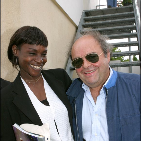 "JACQUES VILLERET" ET SON AMIE CELLI 17EME JOURNEE DE COURSES AU PROFIT DE L' ASSOCIATION "PERCE NEIGE" SUR L' HIPPODROME "JEAN GABIN" DE MOULINS LA MARCHE