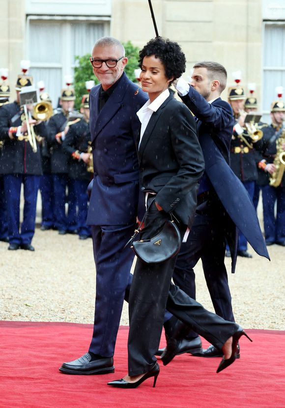Vincent Cassel et sa compagne Narah Baptista - Arrivées des personnalités au dîner d’État en l’honneur du président brésilien et de sa femme au palais présidentiel de l’Élysée à Paris le 5 juin 2025.

© Jacovides / Moreau / Bestimage