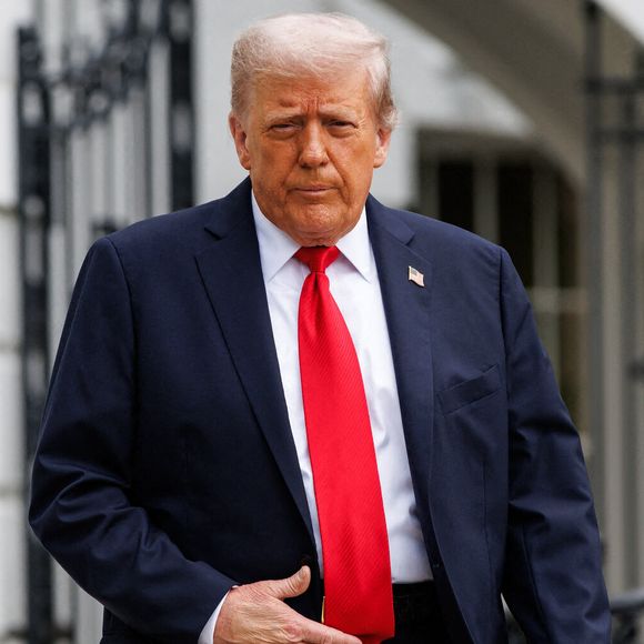 Le planning du couple présidentiel est très chargé avec des évènements qui s'enchaînent.

Le président Donald Trump quitte la Maison Blanche à Washington DC, en route vers New York pour assister à la finale masculine de l'US Open de tennis, le dimanche 7 septembre 2025.  © UPI/ABACA