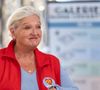 La comédienne de 70 ans vit avec son mari Zaman dans le Mas de Notre-Dame dans le village d’Eygalières pour se rapprocher de la mère de l'actrice,

Charlotte De Turckheim lors du tournage de l'émission "Panique au grand magasin" diffusée le 15 décembre 2025 sur TF1. © Cyril Moreau/Bestimage