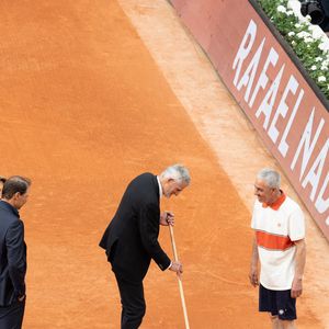 Amelie Mauresmo, Gilles Moretton Hommage à Rafael Nadal pendant les Internationaux de France 2025 à Roland Garros le 25 mai 2025 à Paris, France. Photo par Nasser Berzane/ABACAPRESS.COM
