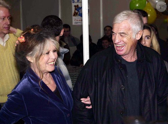 De nombreux hommages posthumes lui ont été rendus après l'annonce de sa disparition


Fondation Brigitte Bardot..Brigitte Bardot et Jean-Paul Belmondo...K28266Photo by © Globe Photos/ZUMA Wire /ABACAPRESS.COM