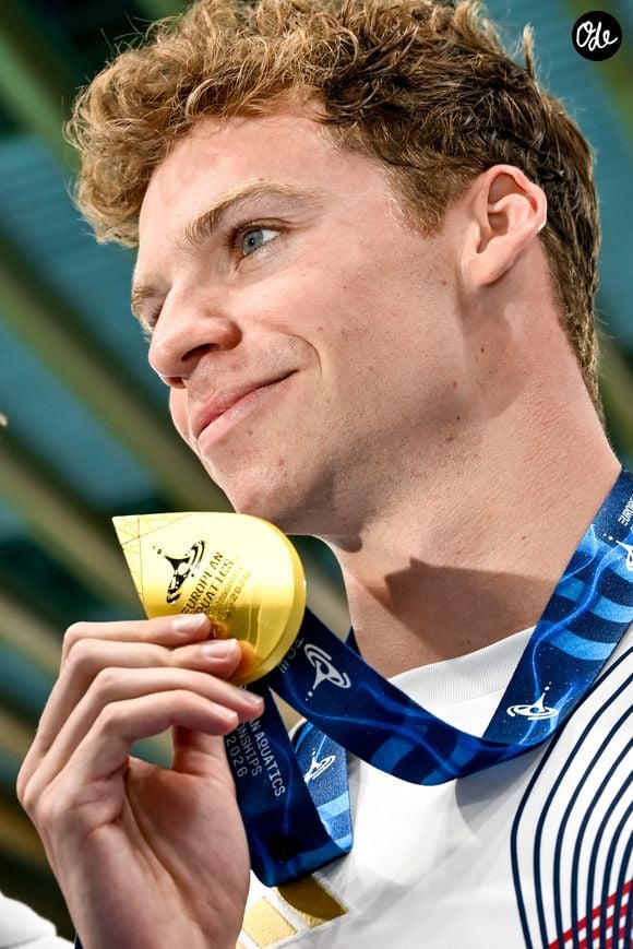 Le Français Léon Marchand lors du podium du 200 m papillon masculin aux Championnats d'Europe de natation, au Centre aquatique olympique de la Métropole du Grand Paris, à Paris (France), le 15 août 2026. © Laurent Lairys / PsnewZ / Bestimage (Credit Image: © Andrea Masini/Insidefoto via ZUMA Press)