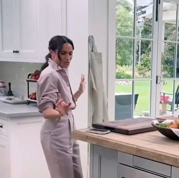 La vidéo a également été diffusée lors de son passage dans The Drew Barrymore Show. 

Capture d'écran de l'Instagram de Meghan Markle 
©Instagram/JLPPA