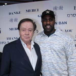 Daniel Lauclair et Teddy Riner - Soirée de remerciement de Teddy Riner à la Maison du judo à Montrouge, le 29 novembre 2024. Devant une centaine d'invités, Le champion olympique (11 fois) et champion olympique (5 fois) a tenu à remercier tous ceux qui l'ont soutenu tout au long de son impressionnante carrière, de son premier entraîneur en club jusqu’à sa femme et sa mère, en passant par sa psychologue de l’INSEP. Une vente aux enchères au profit de l'association de Teddy Riner a conclu la soirée. 
© Philippe Baldini / Bestimage