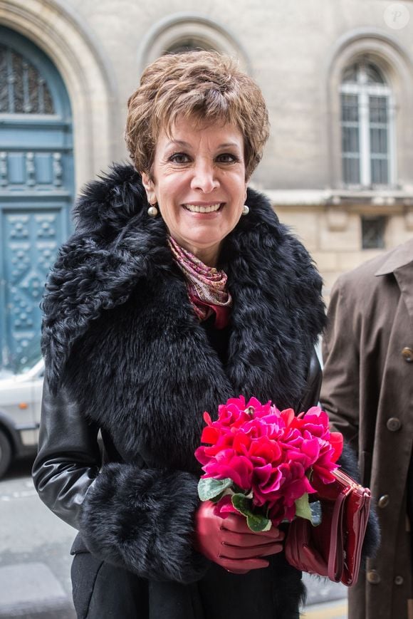 Exclusif - Catherine Laborde - Catherine Laborde a épouse son compagnon de longue date Thomas Stern, publicitaire, samedi 9 novembre 2013 a la mairie du 2e arrondissement de Paris, en presence de ses amis les plus proches. AGENCE / BESTIMAGE