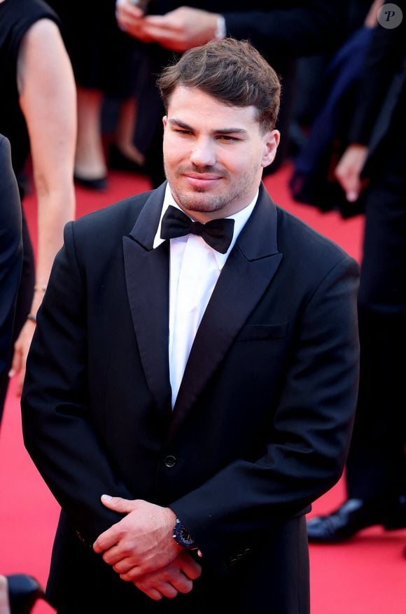 Antoine Dupont - Montée des marches du film "Dossier 137" lors du 78e Festival International du Film de Cannes, au Palais des Festivals à Cannes. Le 15 mai 2025
© Jacovides-Moreau / Bestimage