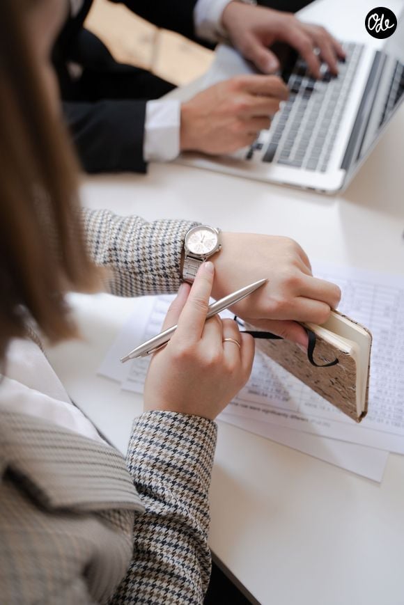 Une étude de 2006 a aussi établi un lien entre l’agréabilité et la tendance à arriver à l’heure, voire en avance.

Pexels