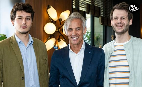 Exclusif - Giacomo, Paul et Alessandro Belmondo - Déjeuner Pères et fils au restaurant Langosteria - Cheval Blanc.

© Julio Piatti / Bestimage
