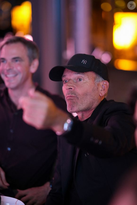 Laurent Baffie, Olivier Véran lors de la soirée annuelle de gala de l'association Hope au pavillon Gabriel à Paris le 14 octobre 2025.


© Anne-Sophie Guebey / Bestimage