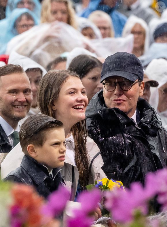 Le prince Daniel de Suède, la Princesse Estelle de Suède, le Prince Oscar lors des célébrations de la Fête nationale à Stockholm le 6 juin 2025. Photo par Dana Press / Bestimage