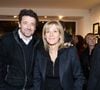 Prise au cœur du tourbillon médiatique dans lequel se trouve le chanteur depuis les graves accusations portées à son encontre, Amanda Sthers se raccroche à leurs fils et à son travail. 

Exclusif -  Amanda Sthers et Patrick Bruel - Personnalités lors du vernissage de l'exposition de Amanda Sthers "Le lendemain, tout a changé" à la galerie "75 Faubourg" à Paris. Le 1er décembre 2022. © Cyril Moreau / Bestimage