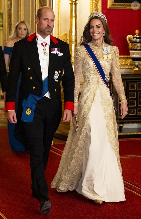 Donald J. Trump (président des Etats-Unis) et la Première dame Melania Trump, le roi Charles III d'Angleterre et Camilla Parker Bowles, reine consort d'Angleterre, le prince William, prince de Galles, et Catherine (Kate) Middleton, princesse de Galles, lors du banquet d'Etat au chateau de Windsor en l'honneur de la visite officielle de président Donald Trump et de la Première dame Melania au Royaume-Uni.

Picture par Aaron Chown/WPA-Pool / Julien Burton via Bestimage