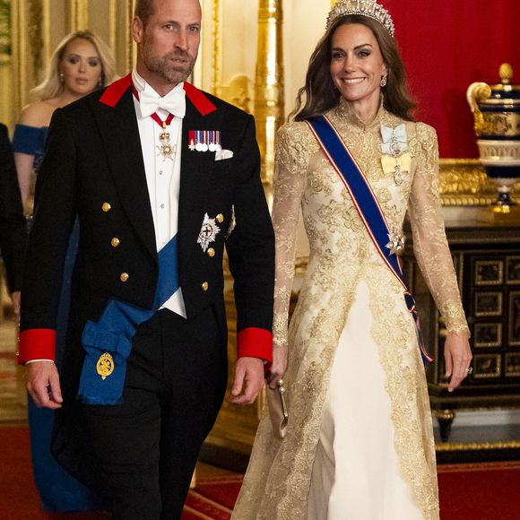 Donald J. Trump (président des Etats-Unis) et la Première dame Melania Trump, le roi Charles III d'Angleterre et Camilla Parker Bowles, reine consort d'Angleterre, le prince William, prince de Galles, et Catherine (Kate) Middleton, princesse de Galles, lors du banquet d'Etat au chateau de Windsor en l'honneur de la visite officielle de président Donald Trump et de la Première dame Melania au Royaume-Uni.

Picture par Aaron Chown/WPA-Pool / Julien Burton via Bestimage