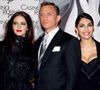 À 47 ans, cette James Bond Girl est enceinte de son premier enfant !

Eva Green, Daniel Craig, Caterina Murino à la première du film "Casino Royale". 

Photo : Rindoff-Guirec / Bestimage