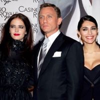 Une James Bond Girl bientôt maman à 47 ans : Dans 4 mois, "il faudra absolument que j'arrive à perdre les kilos de ma grossesse"