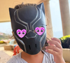 La fillette de 3 ans apparaît vêtue d'un petit pyjama à motifs, une tétine bien en main. Mais ce qui fait craquer les internautes, c’est sans aucun doute son choix de déguisement.

Karine Ferri partage une photo de sa fille Sasha.