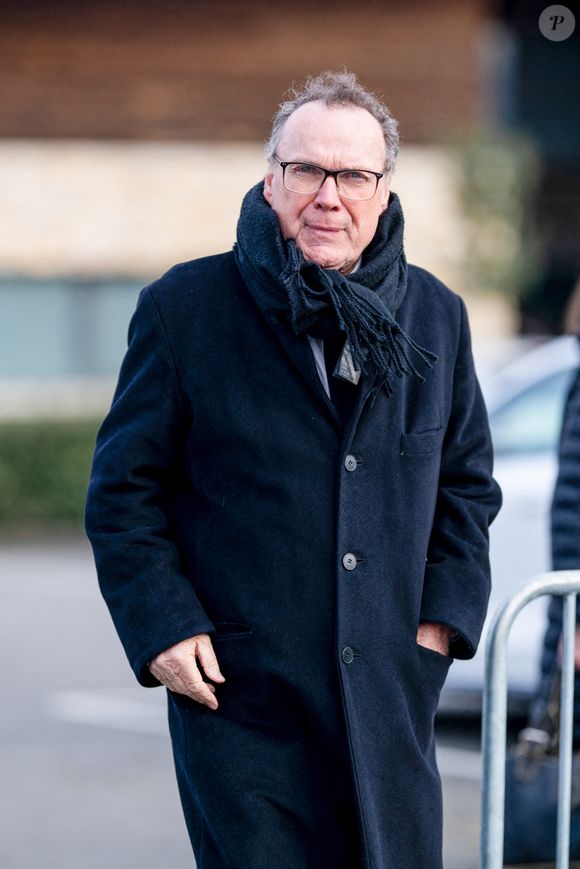Julien Lepers aux obsèques du chanteur Herbert Léonard au crématorium de Saint-Fargeau-Ponthierry, France, le 12 mars 2025. © Bestimage