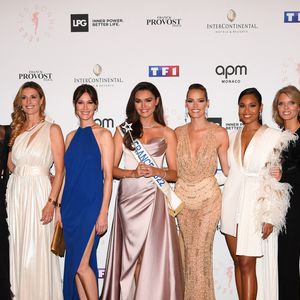 Mareva Georges, miss France 1991, Marine Lorphelin, miss France 2013, Sophie Thalmann, miss France 1998, Mareva Galanter, miss France 1999, Diane Leyre, miss France 2022,  Maëva Coucke, miss France 2018, Clémence Botino,  miss France 2020, Sylvie Tellier, Camille Cerf, miss France 2015 lors du gala de l'association "Les bonnes fées" à l'InterContinental Paris le 14 juin 2022.

© Rachid Bellak / Bestimage