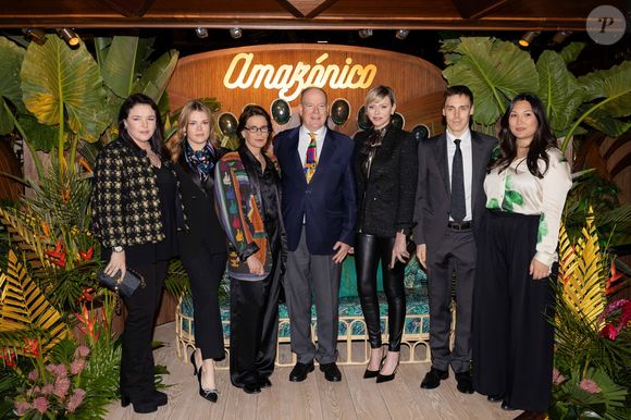 Mélanie-Antoinette de Massy, Camille Gottlieb, la princesse Stéphanie, le prince Albert II de Monaco, la princesse Charlene, Louis Ducruet et sa femme Marie lors de l’inauguration du restaurant Amazonico Monte-Carlo à Monaco le 4 avril 2024
© Olivier Huitel / Pool Monaco / Bestimage
