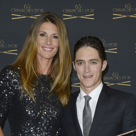 Sophie Thalmann est un visage apprécié des Français puisqu'ils ont décidé de l'élire Miss France en 1998...

Sophie Thalmann, son mari Christophe Soumillon - 65ème édition des Cravaches d'Or au Théâtre des Champs-Elysées à Paris. © COADIC GUIREC / BESTIMAGE