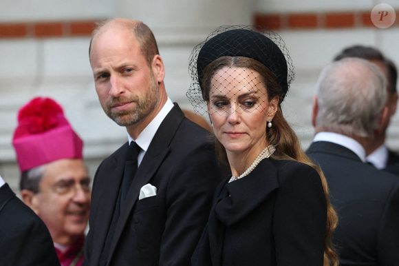 Le prince et la princesse de Galles quittent la cathédrale de Westminster, au centre de Londres, après la messe de requiem célébrée en l'honneur de la duchesse de Kent. Il s'agit du premier service funéraire catholique organisé pour un membre de la famille royale dans l'histoire moderne de la Grande-Bretagne. Katharine, l'épouse du duc de Kent, cousin de la Reine, s'est convertie au catholicisme en 1994, à Londres, le 16 septembre 2025. Photo par Ryan Jenkinson/Parsons/ABACAPRESS.COM Media