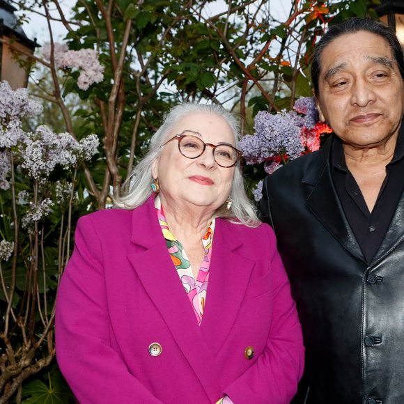 Josiane Balasko et son mari George Aguilar se connaissent depuis 1999 où ils se rencontrent sur le tournage du film "Fils du Français" 

Remise du prix littéraire "Closerie des Lilas" à la Closerie des Lilas, à Paris le 25 avril 2024. © Christophe Clovis / Bestimage