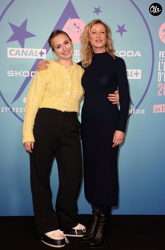 Alexandra Lamy, Chloé Jouannet, Audrey Lamy - 27e Festival international du film de comédie de l'Alpe d'Huez, le 17 janvier 2024. © Dominique Jacovides/Bestimage