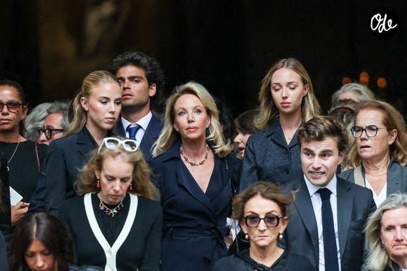 Camilla de Bourbon des Deux-Siciles , ses filles, la princesse Maria Carolina de Bourbon des Deux-Siciles et Maria Chiara de Bourbon des Deux-Siciles - Sortie des obsèques de Mathilde Favier en l'église Saint-Sulpice à Paris le 31 aout 2026. © Dominique Jacovides-Cyril Moreau/Bestimage