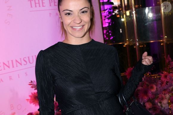 Denitsa Ikonomova (enceinte) - Photocall du 5ème gala de charité de l'association "Les Bonnes Fées" à l'occasion de la campagne mondiale "Octobre Rose" à l'hôtel Peninsula, Paris le 3 octobre 2024. © Rachid Bellak/Bestimage