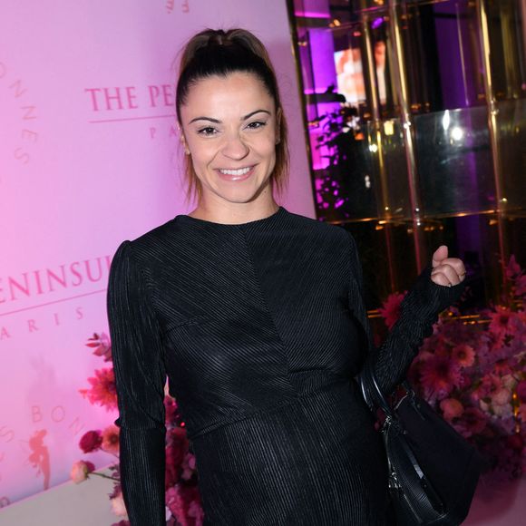 Denitsa Ikonomova (enceinte) - Photocall du 5ème gala de charité de l'association "Les Bonnes Fées" à l'occasion de la campagne mondiale "Octobre Rose" à l'hôtel Peninsula, Paris le 3 octobre 2024. © Rachid Bellak/Bestimage