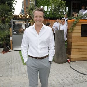 Exclusif - Stéphane Rotenberg - Ouverture du premier restaurant "Top Chef" Le Bistrot à Suresnes le 7 juillet 2022. Le groupe M6 et S. Rotenberg, en collaboration avec Les Bistrots Pas Parisiens ont ouvert ce Bistrot Top Chef à Suresnes, d'une capacité de 100 places.
© Marc Ausset-Lacroix/Bestimage