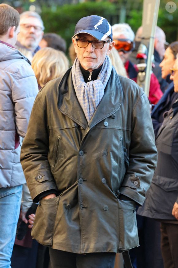 Thierry Lhermitte - Sortie des Obsèques de Michel Blanc en l'église Saint-Eustache à Paris, le 10 octobre 2024. 
© Moreau / Jacovides / Bestimage