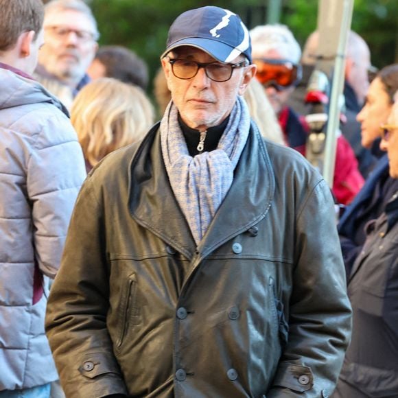 Thierry Lhermitte - Sortie des Obsèques de Michel Blanc en l'église Saint-Eustache à Paris, le 10 octobre 2024. 
© Moreau / Jacovides / Bestimage