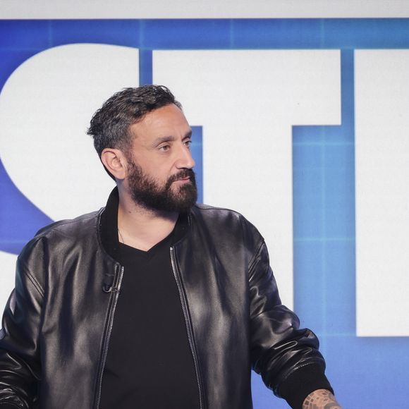 Exclusif - Cyril Hanouna - Plateau de la dernière émission "TPMP" présentée par C.Hanouna à Paris  le 26 mars 2025. © Jack Tribeca / Bestimage
