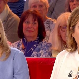 Exclusif - Louma Salamé et Léa Salamé lors de l'enregistrement de l'émission Vivement dimanche au studio Rive gauche, présentée par M.Drucker, diffusée sur France 3 le 21 juin 2026, à Paris, France, le 20 mai 2026. © Guillaume Gaffiot/Bestimage